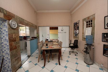 Casa à venda com 360m², 4 quartos e 2 vagas