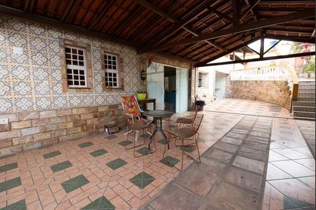 Casa à venda com 360m², 4 quartos e 2 vagas