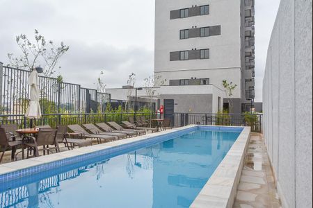 Apartamento para alugar com 43m², 2 quartos e sem vaga Apartamento para alugar com 43m², 2 quartos e sem vagaÁrea comum - Piscina