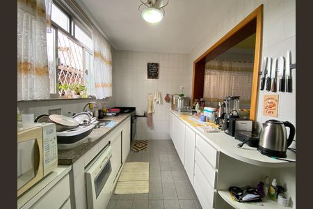 Casa à venda com 340m², 4 quartos e 3 vagas