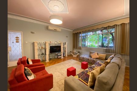 Casa à venda com 340m², 4 quartos e 3 vagas