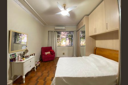 Casa à venda com 340m², 4 quartos e 3 vagas