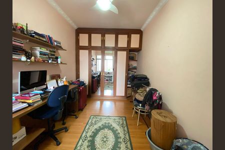 Casa à venda com 340m², 4 quartos e 3 vagas