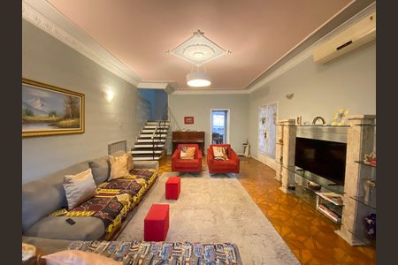 Casa à venda com 340m², 4 quartos e 3 vagas