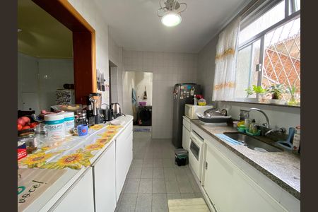 Casa à venda com 340m², 4 quartos e 3 vagas