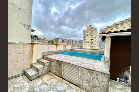 Casa à venda com 340m², 4 quartos e 3 vagas