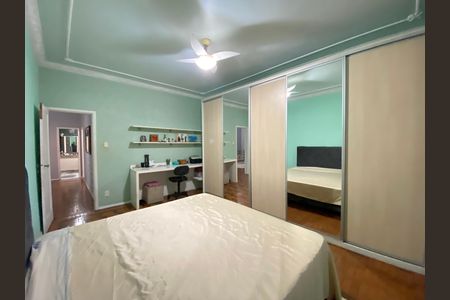 Casa à venda com 340m², 4 quartos e 3 vagas