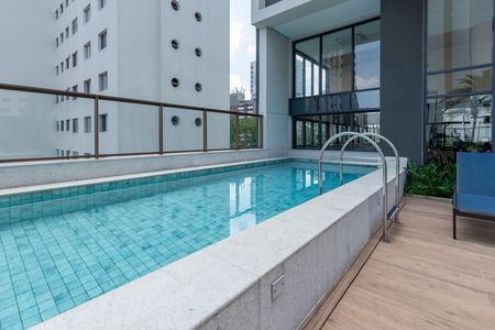 Studio à venda com 28m², 1 quarto e sem vaga Studio à venda com 28m², 1 quarto e sem vagaPiscina