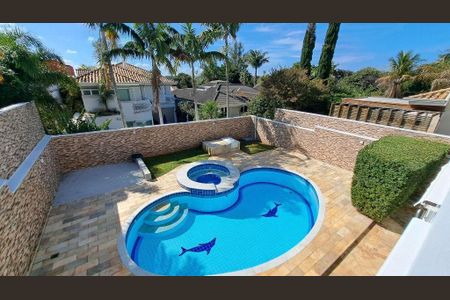 Casa à venda com 325m², 3 quartos e 4 vagas