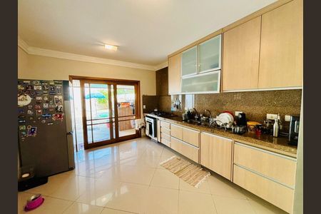 Casa de Condomínio para alugar com 4 quartos, 280m² em Urbanova, São José dos Campos