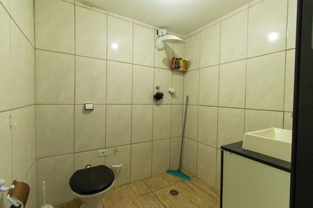 Casa para alugar com 80m², 2 quartos e sem vaga Casa para alugar com 80m², 2 quartos e sem vagaBanheiro Social