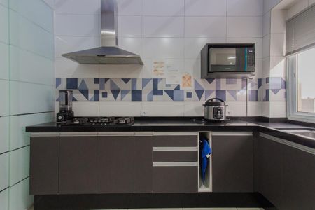 Apartamento para alugar com 122m², 2 quartos e 1 vaga Apartamento para alugar com 122m², 2 quartos e 1 vagaCozinha 2