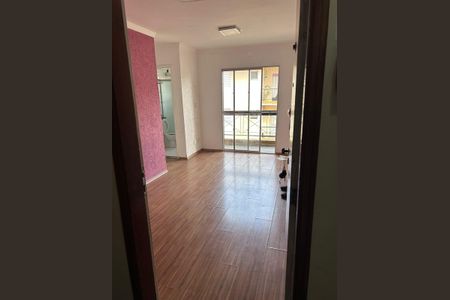 Sala de apartamento à venda com 2 quartos, 50m² em Jardim Santa Rosa, Taboão da Serra