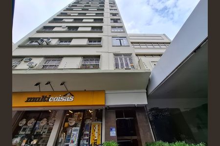Apartamento à venda com 64m², 2 quartos e sem vaga Apartamento à venda com 64m², 2 quartos e sem vagaFachada