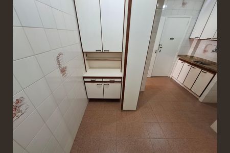 Apartamento à venda com 64m², 2 quartos e sem vaga Apartamento à venda com 64m², 2 quartos e sem vagaCozinha e Área de Serviço