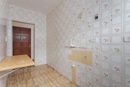 Apartamento à venda com 75m², 2 quartos e sem vaga Apartamento à venda com 75m², 2 quartos e sem vagaCozinha e Área de Serviço