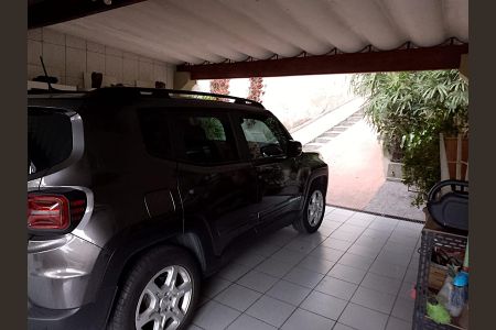 Casa à venda com 556m², 3 quartos e 5 vagas Casa à venda com 556m², 3 quartos e 5 vagasGaragem
