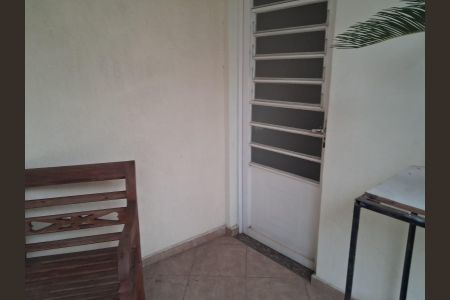 Casa à venda com 556m², 3 quartos e 5 vagas Casa à venda com 556m², 3 quartos e 5 vagasEntrada