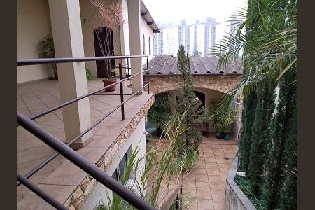 Casa à venda com 556m², 3 quartos e 5 vagas Casa à venda com 556m², 3 quartos e 5 vagasVaranda