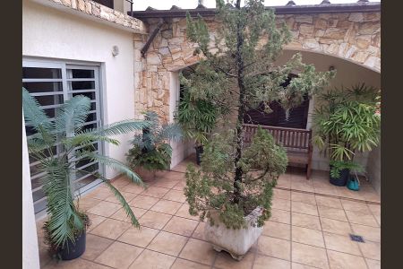 Casa à venda com 556m², 3 quartos e 5 vagas Casa à venda com 556m², 3 quartos e 5 vagasÁrea Externa