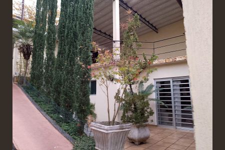 Casa à venda com 556m², 3 quartos e 5 vagas Casa à venda com 556m², 3 quartos e 5 vagasÁrea Externa