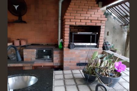 Casa à venda com 556m², 3 quartos e 5 vagas Casa à venda com 556m², 3 quartos e 5 vagasChurrasqueira