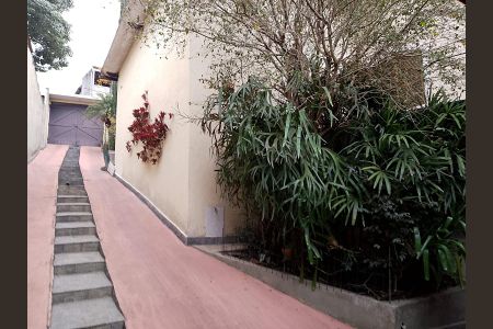 Casa à venda com 556m², 3 quartos e 5 vagas Casa à venda com 556m², 3 quartos e 5 vagasÁrea Externa