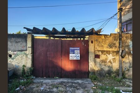 Fachada de casa para alugar com 2 quartos, 80m² em Curicica, Rio de Janeiro