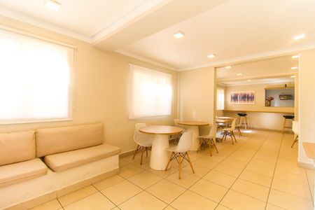 Apartamento para alugar com 32m², 2 quartos e sem vaga Apartamento para alugar com 32m², 2 quartos e sem vagaÁrea comum - Salão de festas