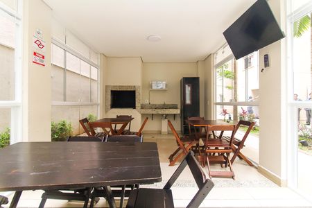 Apartamento para alugar com 32m², 2 quartos e sem vaga Apartamento para alugar com 32m², 2 quartos e sem vagaÁrea comum - Churrasqueira