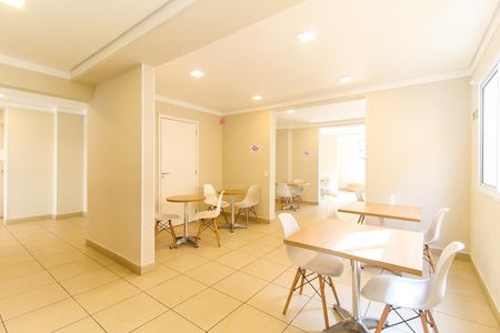 Apartamento para alugar com 32m², 2 quartos e sem vaga Apartamento para alugar com 32m², 2 quartos e sem vagaÁrea comum - Salão de festas