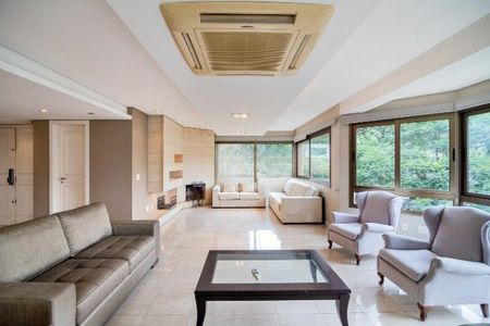 Apartamento para alugar com 264m², 3 quartos e 2 vagas