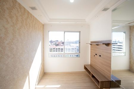Sala de apartamento para alugar com 2 quartos, 44m² em Canhema, Diadema