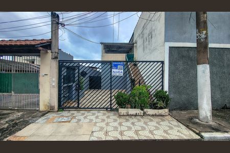 Casa para alugar com 80m², 2 quartos e 1 vaga Casa para alugar com 80m², 2 quartos e 1 vagaFachada com Plaquinha Instalada