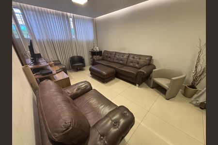Apartamento à venda com 130m², 3 quartos e 1 vaga