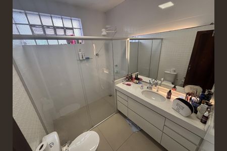 Apartamento à venda com 130m², 3 quartos e 1 vaga