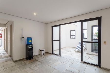 Apartamento para alugar com 39m², 1 quarto e 1 vaga Apartamento para alugar com 39m², 1 quarto e 1 vagaÁrea comum - Salão de festas