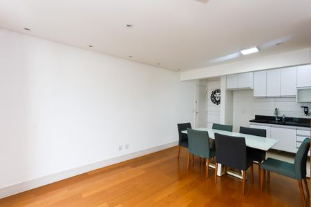 Apartamento à venda com 67m², 2 quartos e 2 vagas Apartamento à venda com 67m², 2 quartos e 2 vagasSala