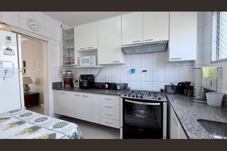 Apartamento à venda com 140m², 4 quartos e 2 vagas