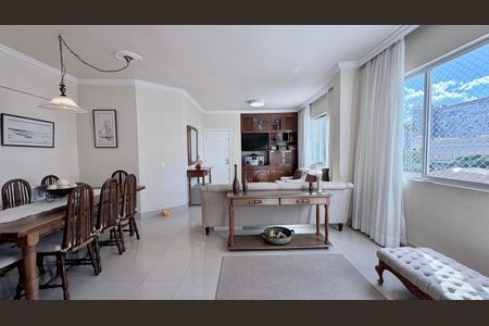 Apartamento à venda com 140m², 4 quartos e 2 vagas