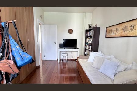 Apartamento à venda com 140m², 4 quartos e 2 vagas