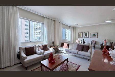 Apartamento à venda com 140m², 4 quartos e 2 vagas