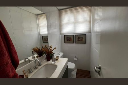 Apartamento à venda com 158m², 4 quartos e 3 vagas