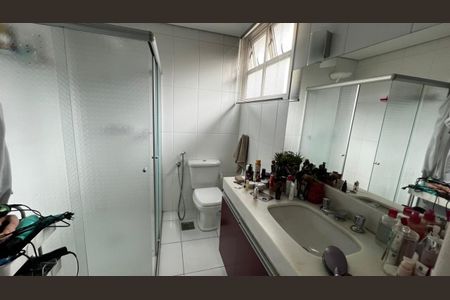 Apartamento à venda com 158m², 4 quartos e 3 vagas