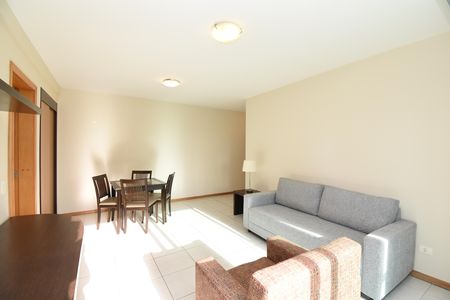 Sala de apartamento para alugar com 1 quarto, 57m² em Centro, Curitiba