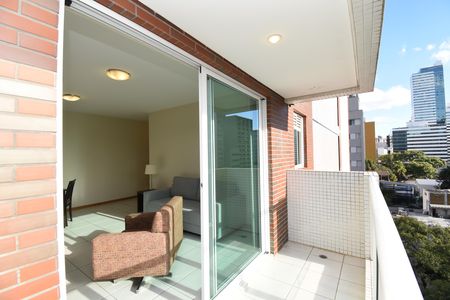 Sacada da Sala de apartamento para alugar com 1 quarto, 57m² em Centro, Curitiba