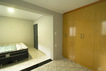 Casa à venda com 163m², 2 quartos e 2 vagas Casa à venda com 163m², 2 quartos e 2 vagasSuite