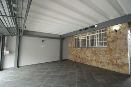 Casa à venda com 163m², 2 quartos e 2 vagas Casa à venda com 163m², 2 quartos e 2 vagasGaragem