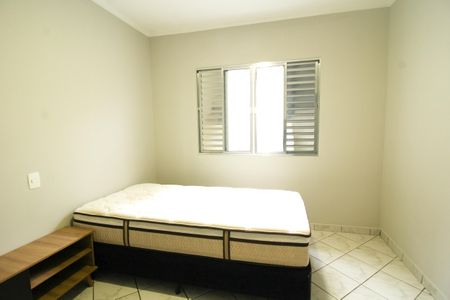 Quarto de casa para alugar com 2 quartos, 163m² em Jardim Vista Linda, São Paulo