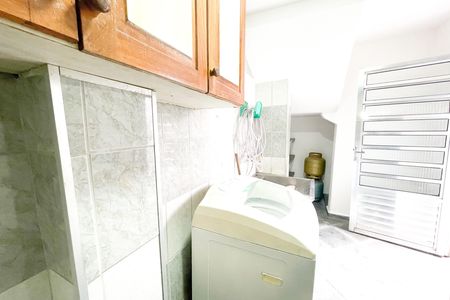 Casa à venda com 163m², 2 quartos e 2 vagas Casa à venda com 163m², 2 quartos e 2 vagasLavanderia